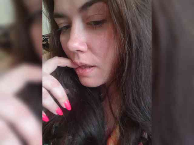 Naturally_Mom webcam