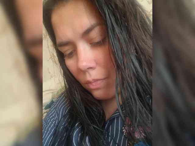 Naturally_Mom webcam