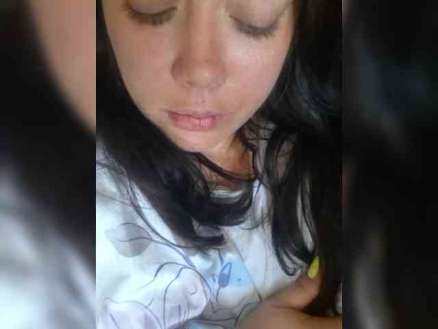 Naturally_Mom webcam
