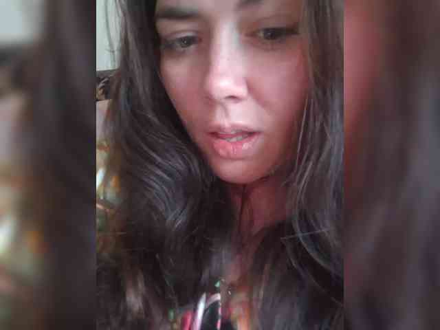 Naturally_Mom webcam