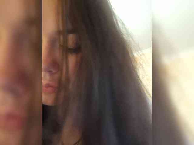 Naturally_Mom webcam