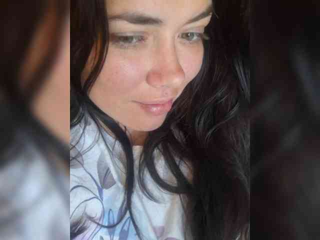 Naturally_Mom webcam
