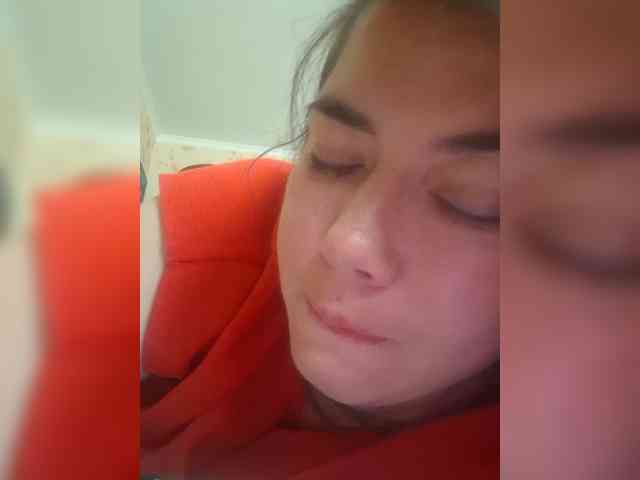 Naturally_Mom webcam