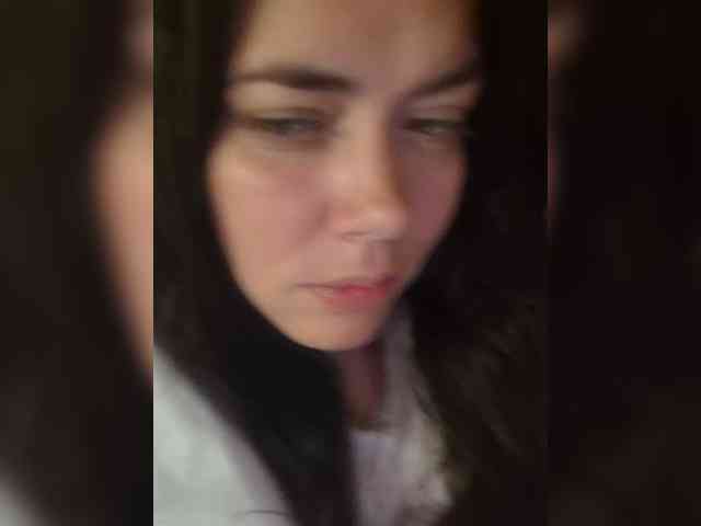 Naturally_Mom webcam