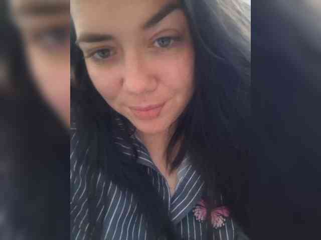 Naturally_Mom webcam