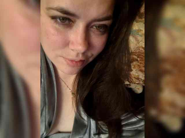 Naturally_Mom webcam