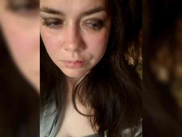 Naturally_Mom webcam