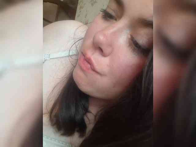 Naturally_Mom webcam