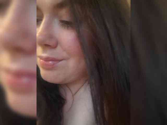 Naturally_Mom webcam