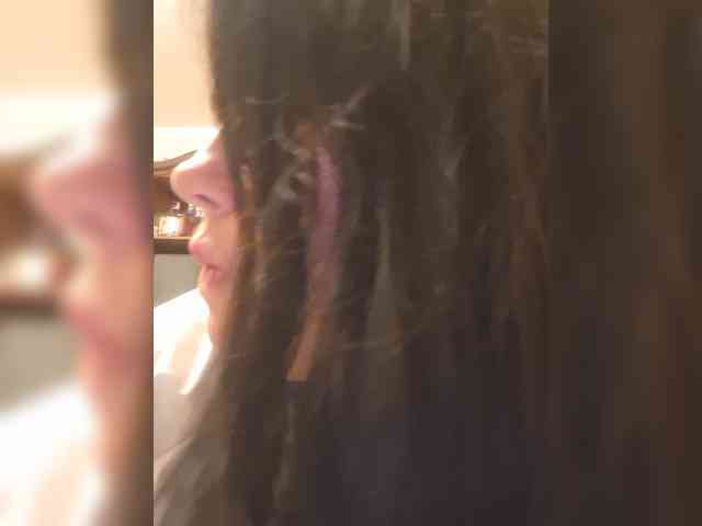 Naturally_Mom webcam