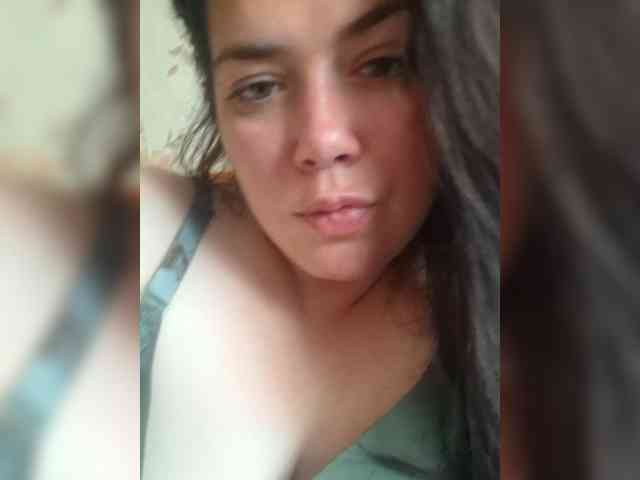 Naturally_Mom webcam