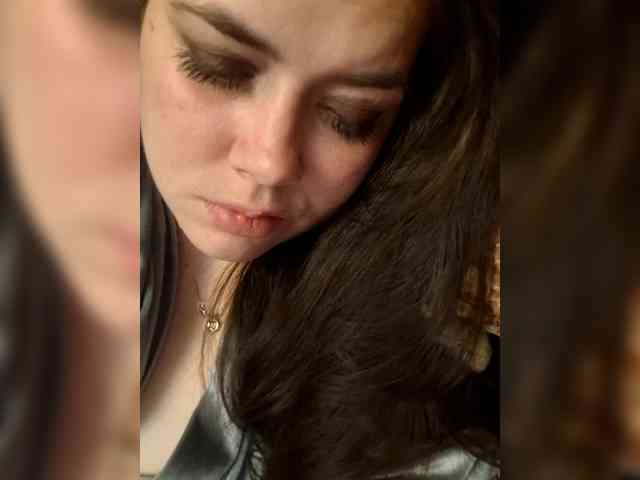 Naturally_Mom webcam