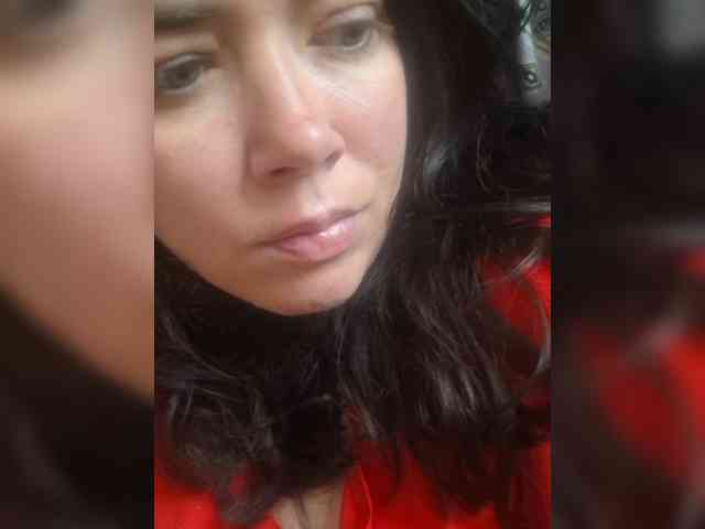 Naturally_Mom webcam