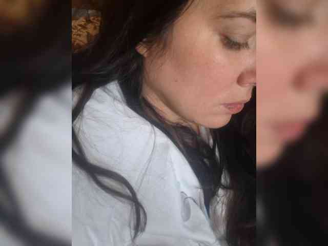 Naturally_Mom webcam