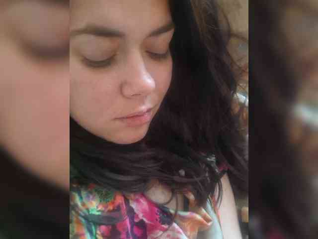 Naturally_Mom webcam