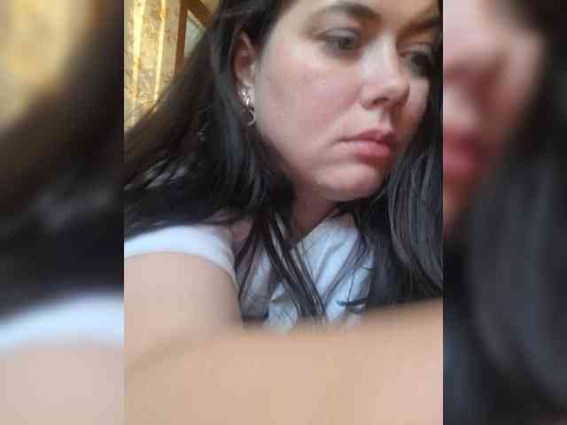 Naturally_Mom webcam