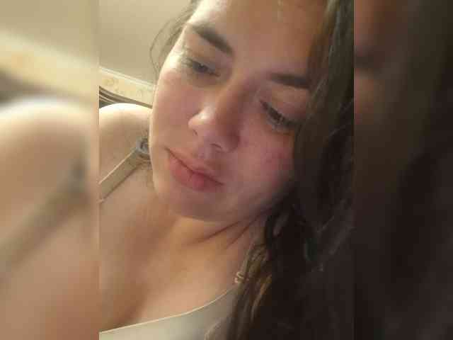Naturally_Mom webcam