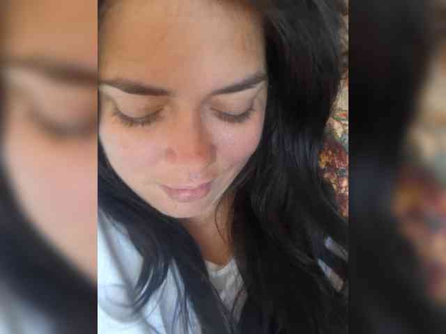 Naturally_Mom webcam