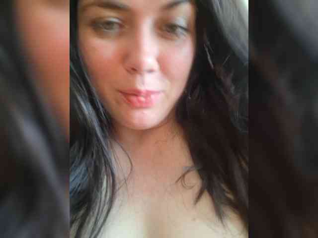 Naturally_Mom webcam