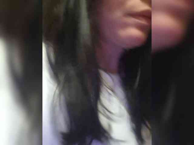 Naturally_Mom webcam