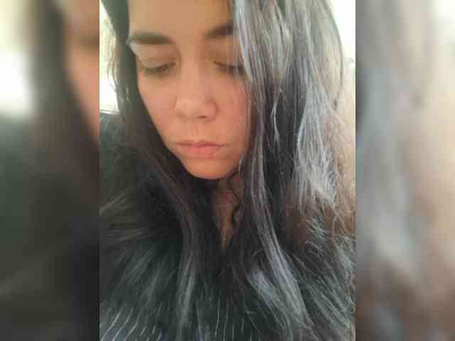 Naturally_Mom webcam
