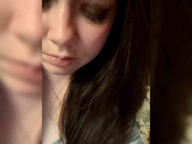 Naturally_Mom webcam