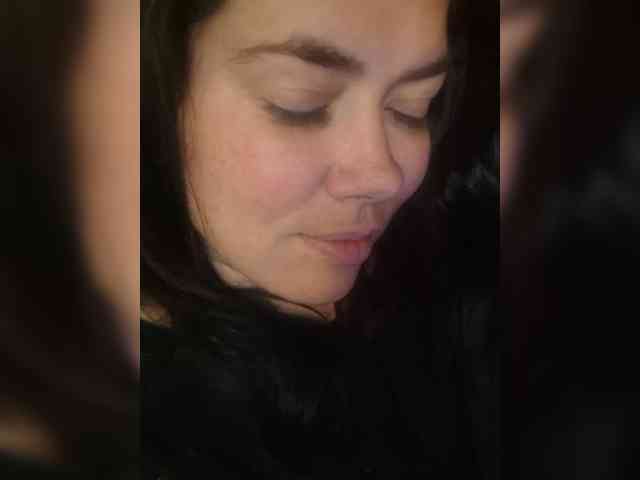 Naturally_Mom webcam