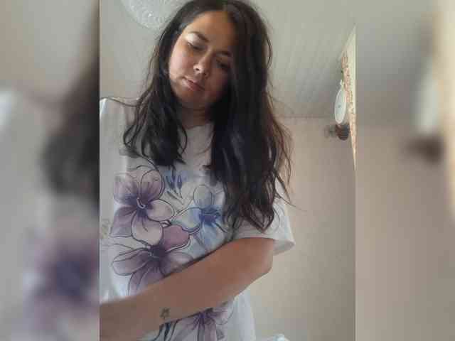 Naturally_Mom webcam