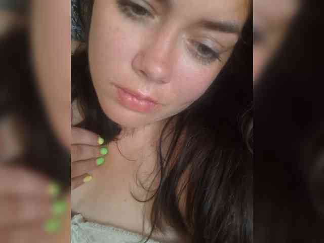Naturally_Mom webcam