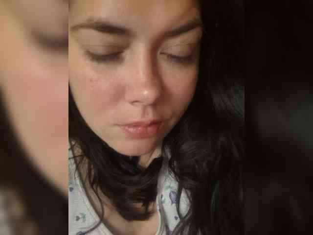 Naturally_Mom webcam