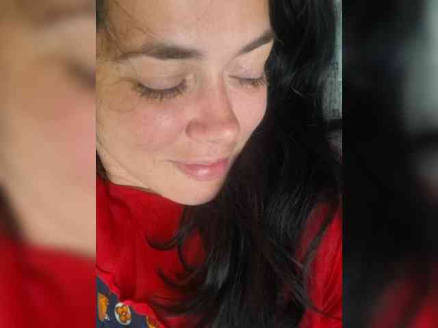Naturally_Mom webcam