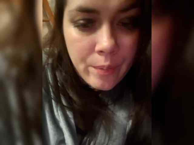 Naturally_Mom webcam