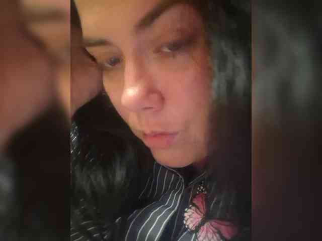 Naturally_Mom webcam