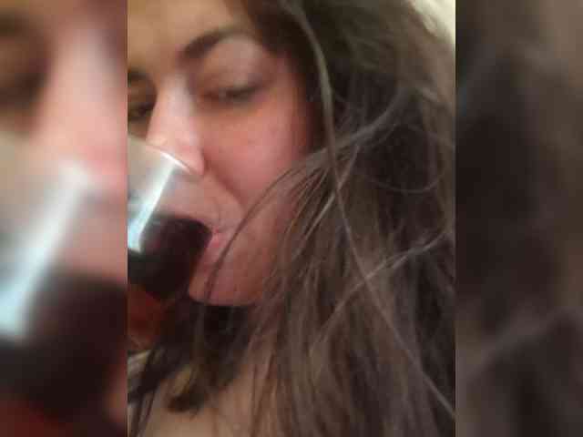 Naturally_Mom webcam