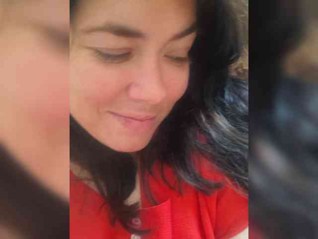 Naturally_Mom webcam