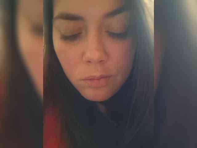 Naturally_Mom webcam
