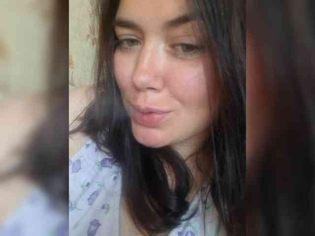 Naturally_Mom webcam