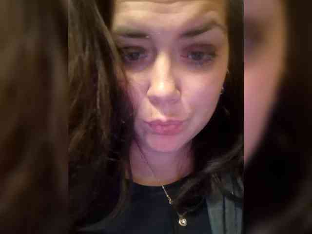 Naturally_Mom webcam