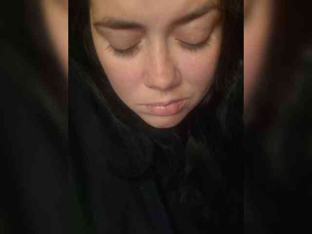 Naturally_Mom webcam