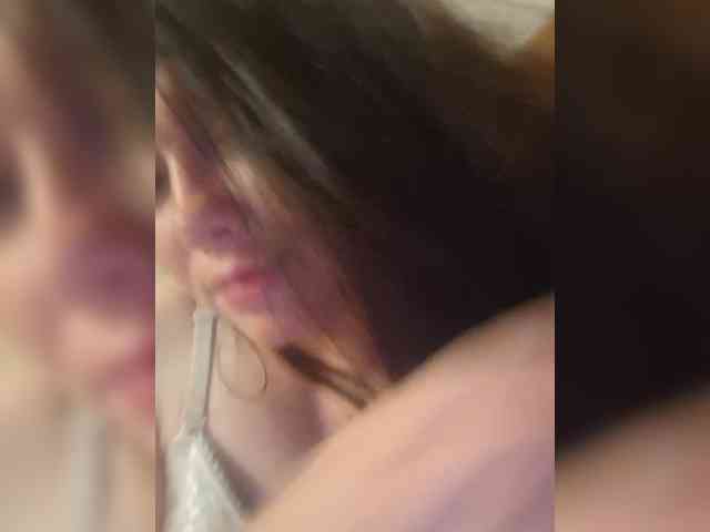 Naturally_Mom webcam