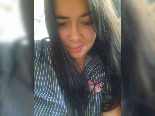 Naturally_Mom webcam