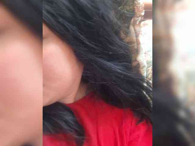 Naturally_Mom webcam