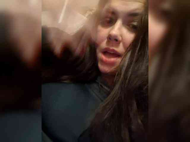 Naturally_Mom webcam