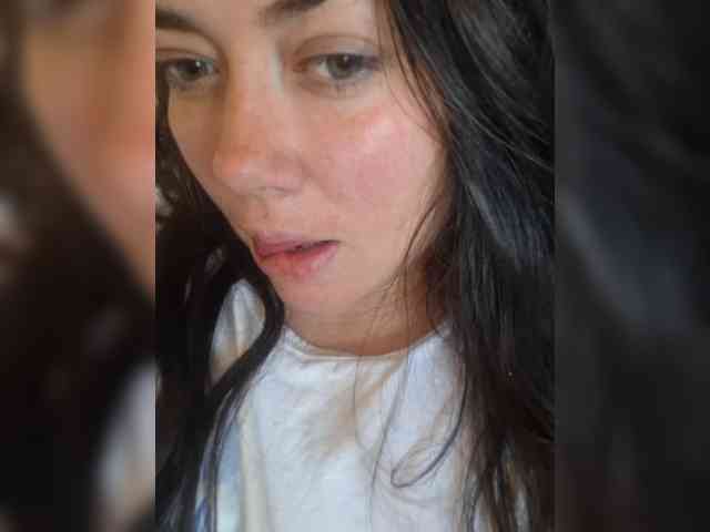 Naturally_Mom webcam