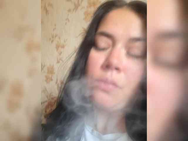 Naturally_Mom webcam