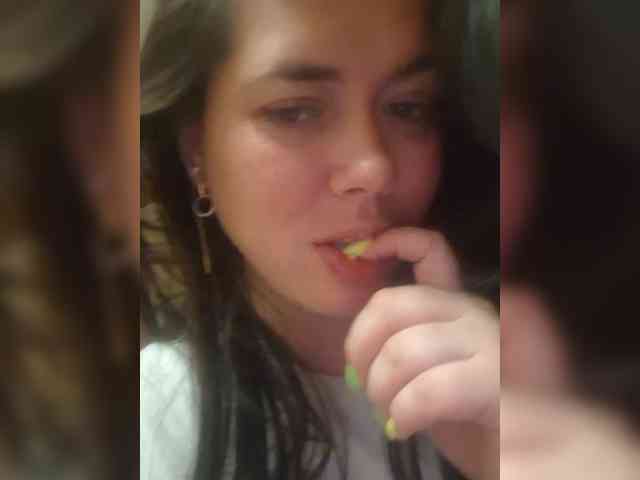 Naturally_Mom webcam