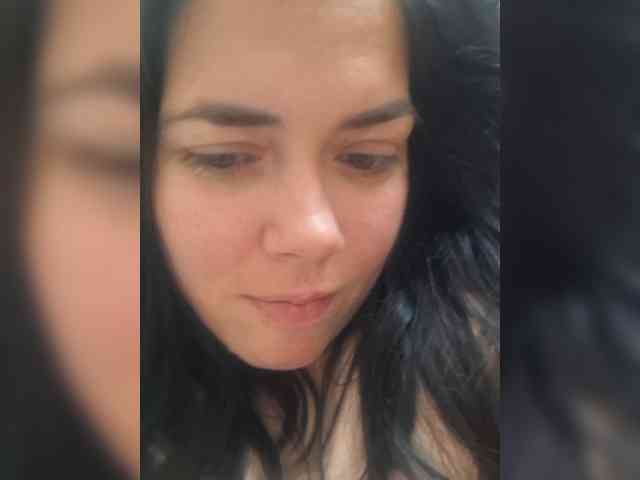 Naturally_Mom webcam