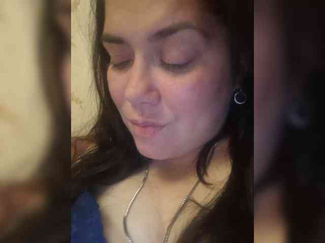 Naturally_Mom webcam