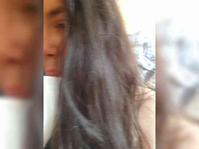 Naturally_Mom webcam