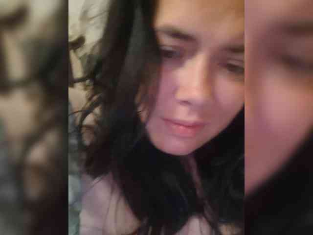 Naturally_Mom webcam